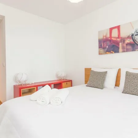 Appartement 5 Star Riverside Apartment, A/c, Netflix & Parking Cruz Quebrada