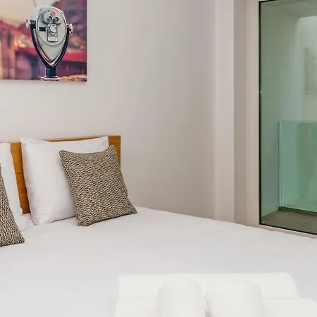 5 Star Riverside Apartment, A/c, Netflix & Parking * Cruz Quebrada