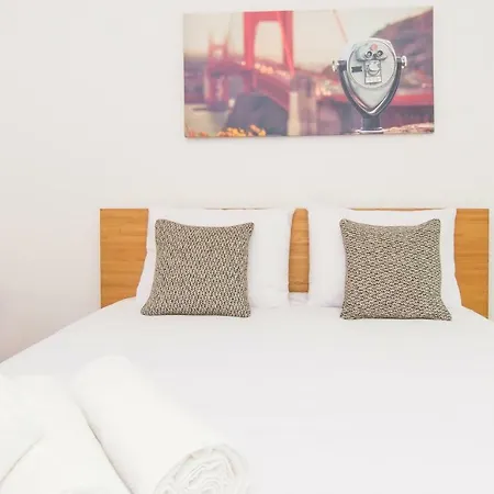5 Star Riverside Apartment, A/c, Netflix & Parking Appartement