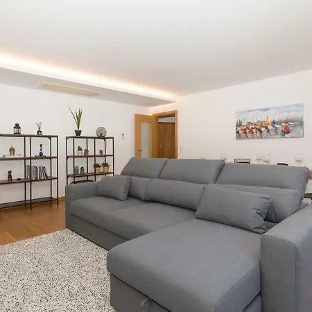 5 Star Riverside Apartment, A/c, Netflix & Parking Appartement Cruz Quebrada