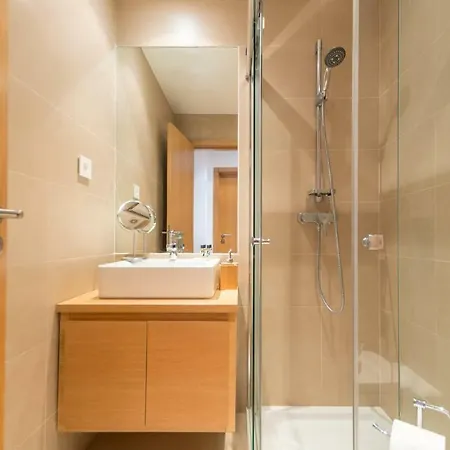 5 Star Riverside Apartment, A/c, Netflix & Parking * Cruz Quebrada