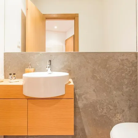 5 Star Riverside Apartment, A/c, Netflix & Parking Cruz Quebrada